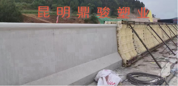防撞墻鋼模板
